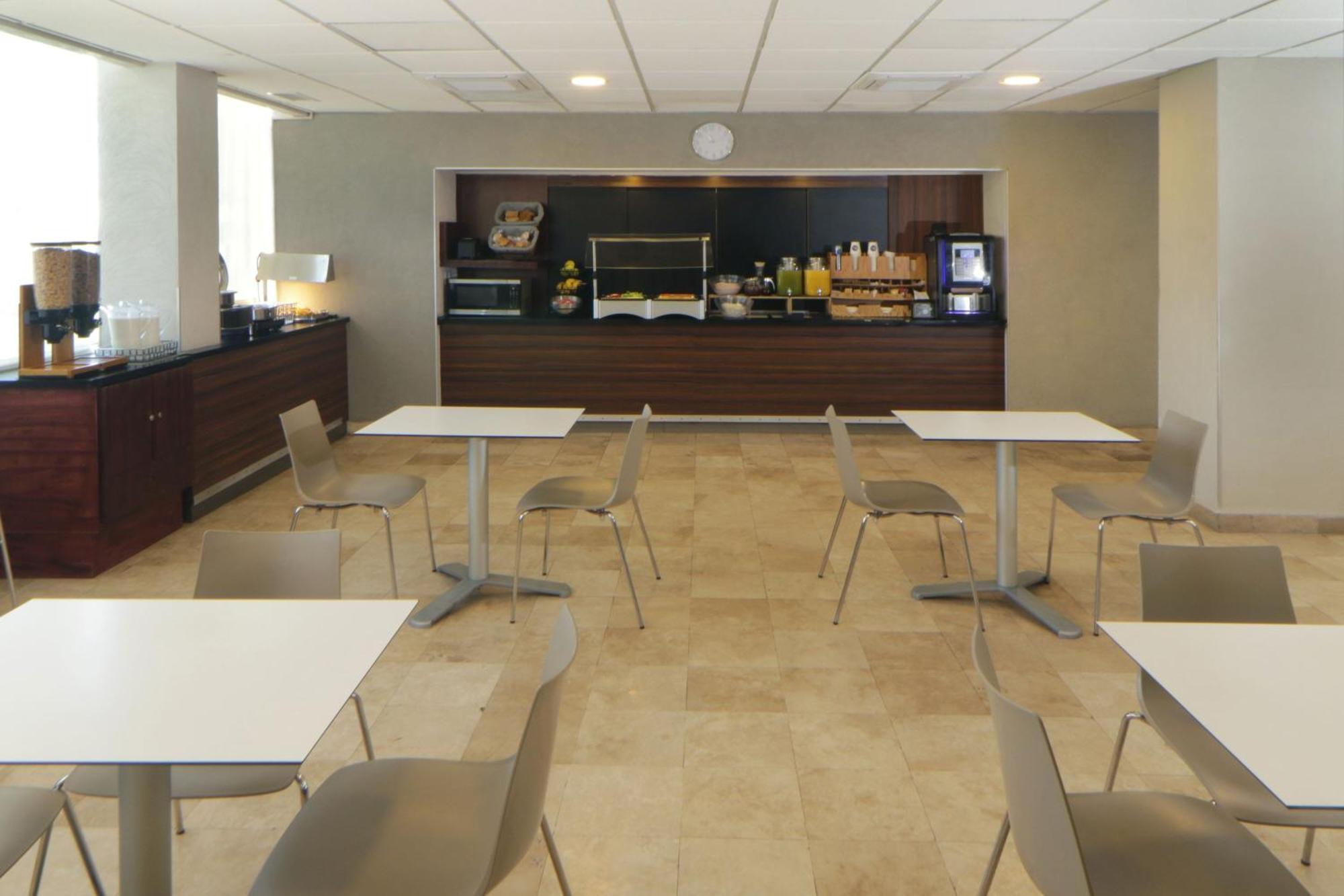 City Express By Marriott Nuevo Laredo Exterior photo