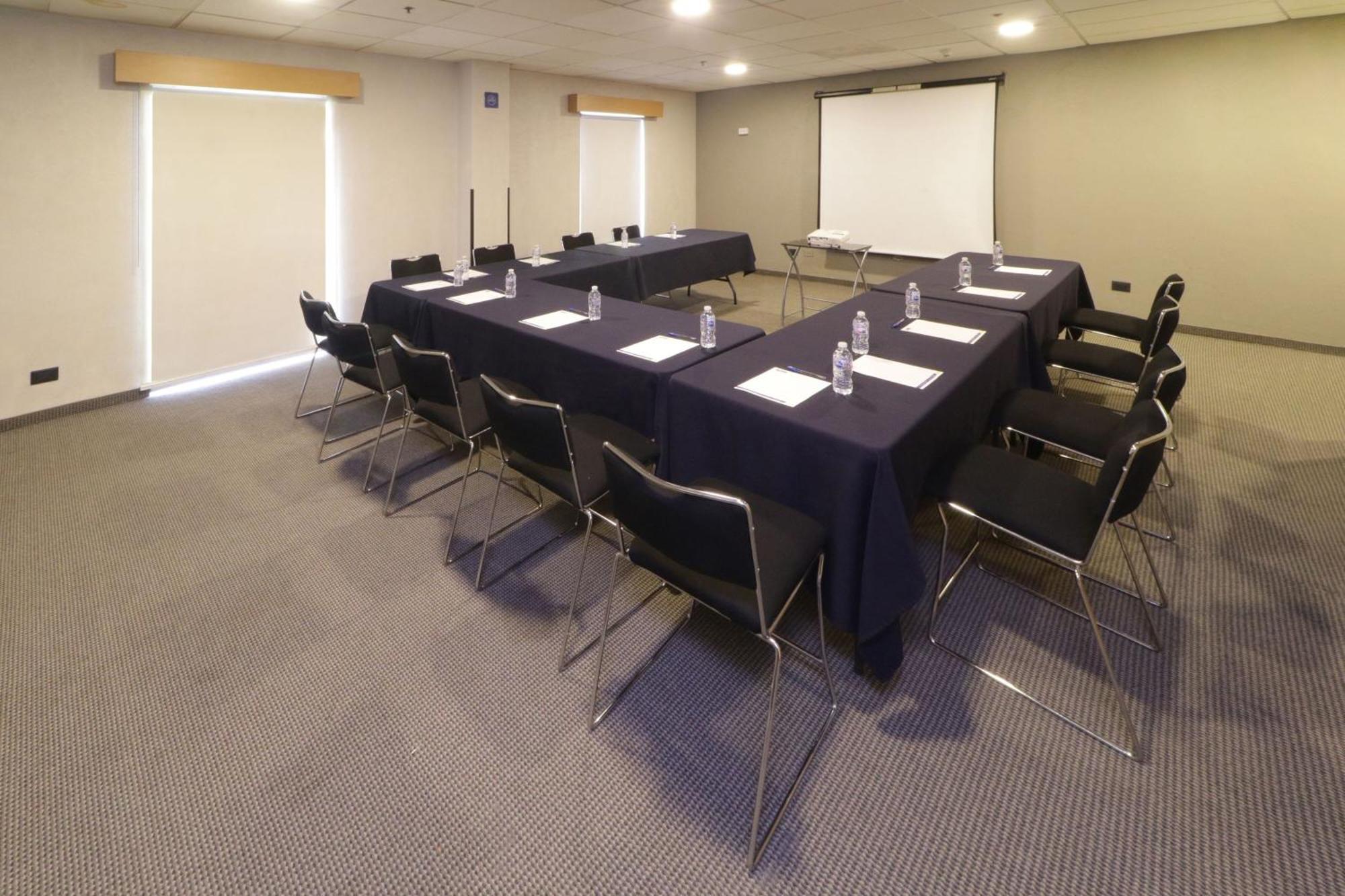 City Express By Marriott Nuevo Laredo Exterior photo