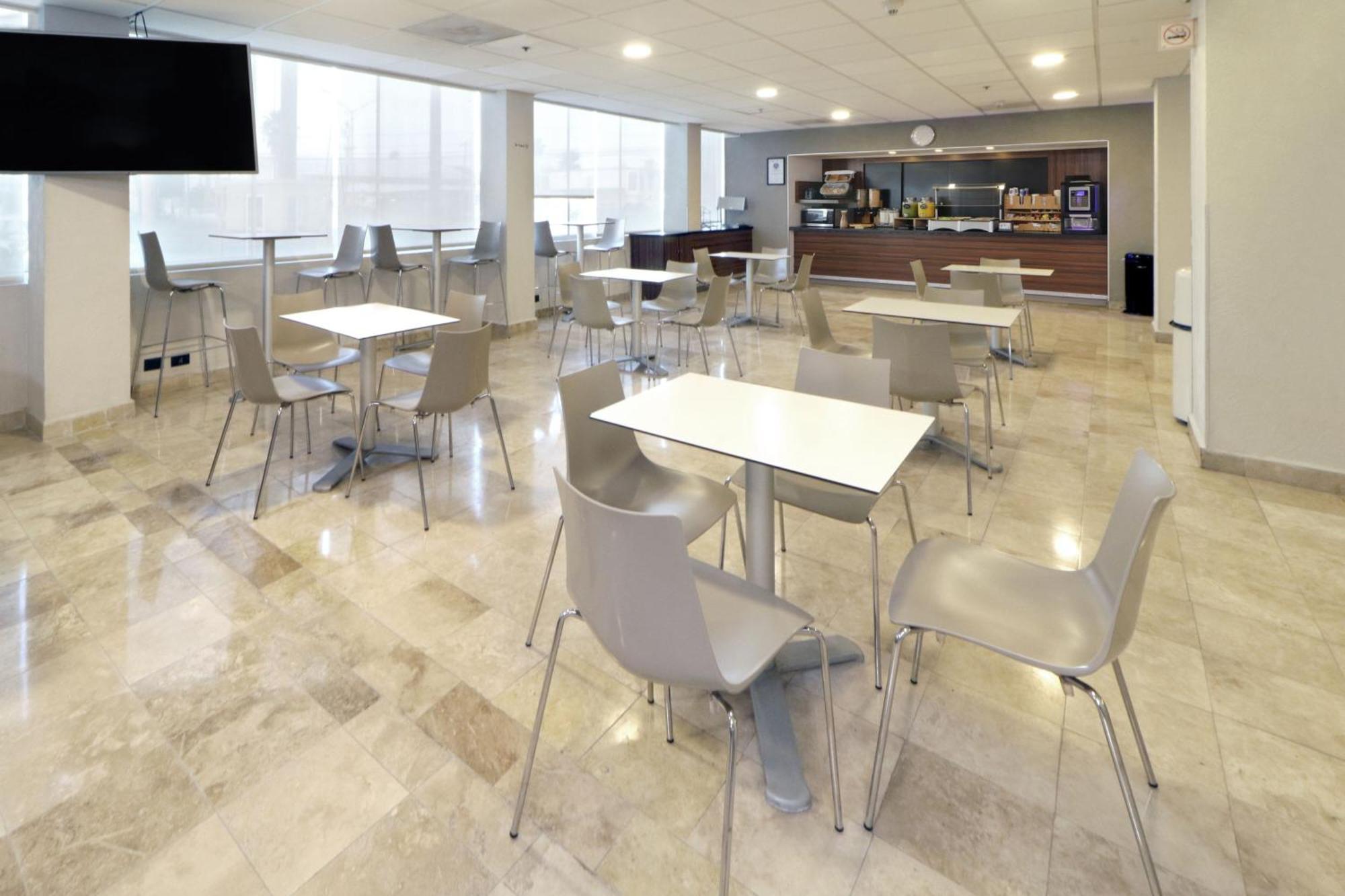 City Express By Marriott Nuevo Laredo Exterior photo